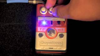 Video thumbnail for Guyatone TZm5 Torrid Fuzz Demo by drowninginguitars