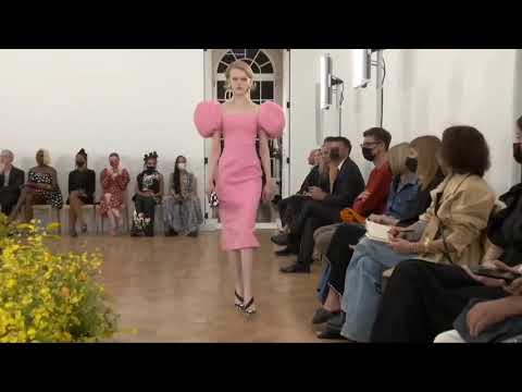 Hannah Motler Carolina Herrera SS 2022 New York Fashion Week september 9, 2021