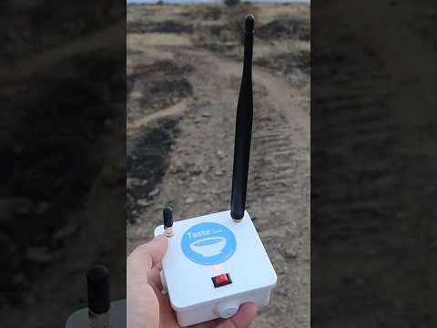 No Signal? Send Messages 16km Away with This DIY LoRa Gateway!