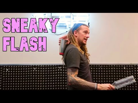 Sneaky Flash - 3 Min Thurs - s2e4