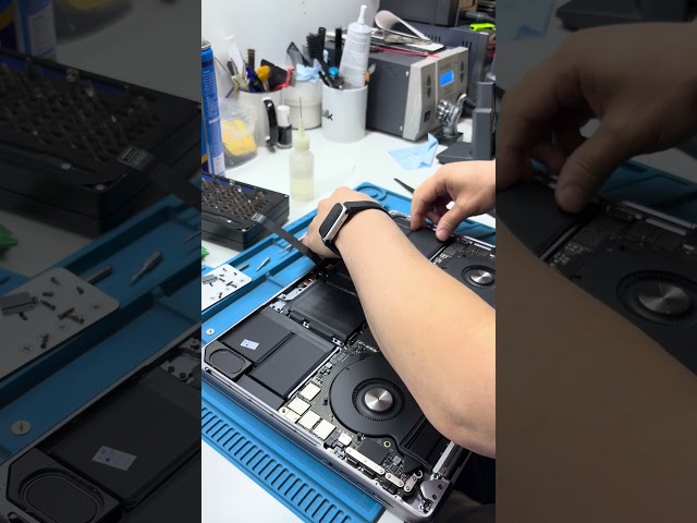 تغيير بطارية ماك بوك برو MacBook Pro