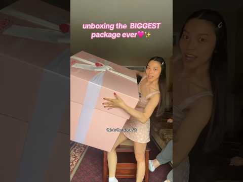 LANEIGE BIGGEST PR package unboxing EVER😳📦