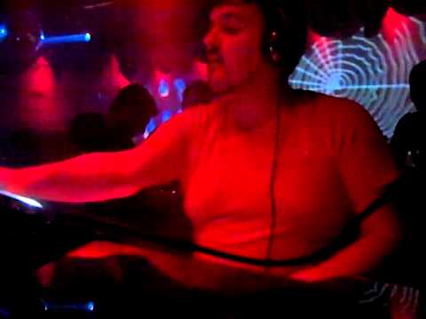 13 Glensk - Pacific Blue (Daniel Kandi's Bangin Mix)