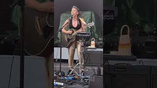 KT Tunstall - Saving My Face - Live - Dreamland 