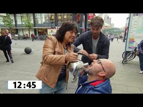 Thee maken in je mond - WIE IS DE SJAAK?