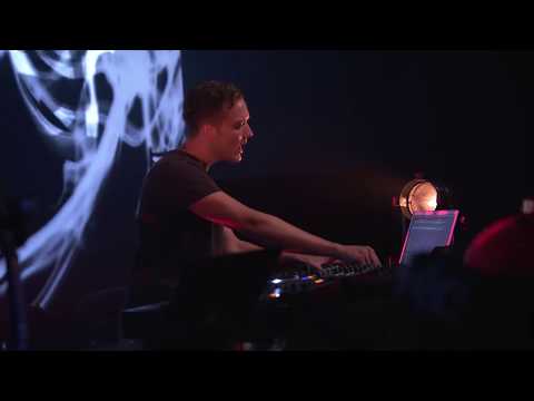 Ben Böhmer & Nils Hoffmann ft. Malou - Breathin (Live from ABGT300)