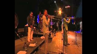 Kool &amp; The Gang - Joanna (Live @ Glastonbury)