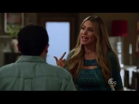 Modern Family/Gloria - Smart in Spanish