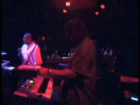 Electrofunk Featuring Mr Dé -Detroit Zoo- live at liquidroom 2005