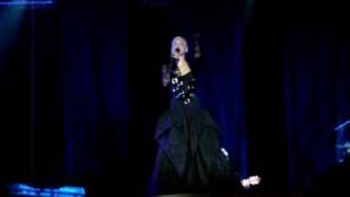 Mariza singing &#39;Já Me Deixou&#39; in Cantanhede on 29/07/09