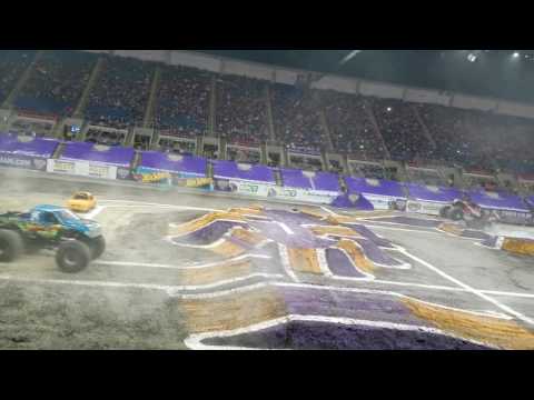 Northern Nightmare vs. Instigator Fargodome 01/14/17