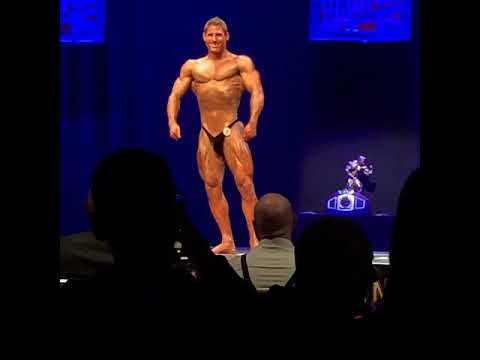 WNBF  UK international 2019 Andrew Chappell Posing routine