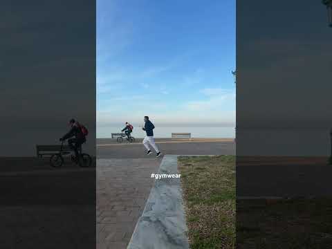 Comfy Gymwear for all occasions from About You