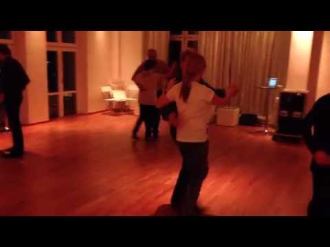 Langsamer Walzer - Damen Solo Drehung mit Chassee