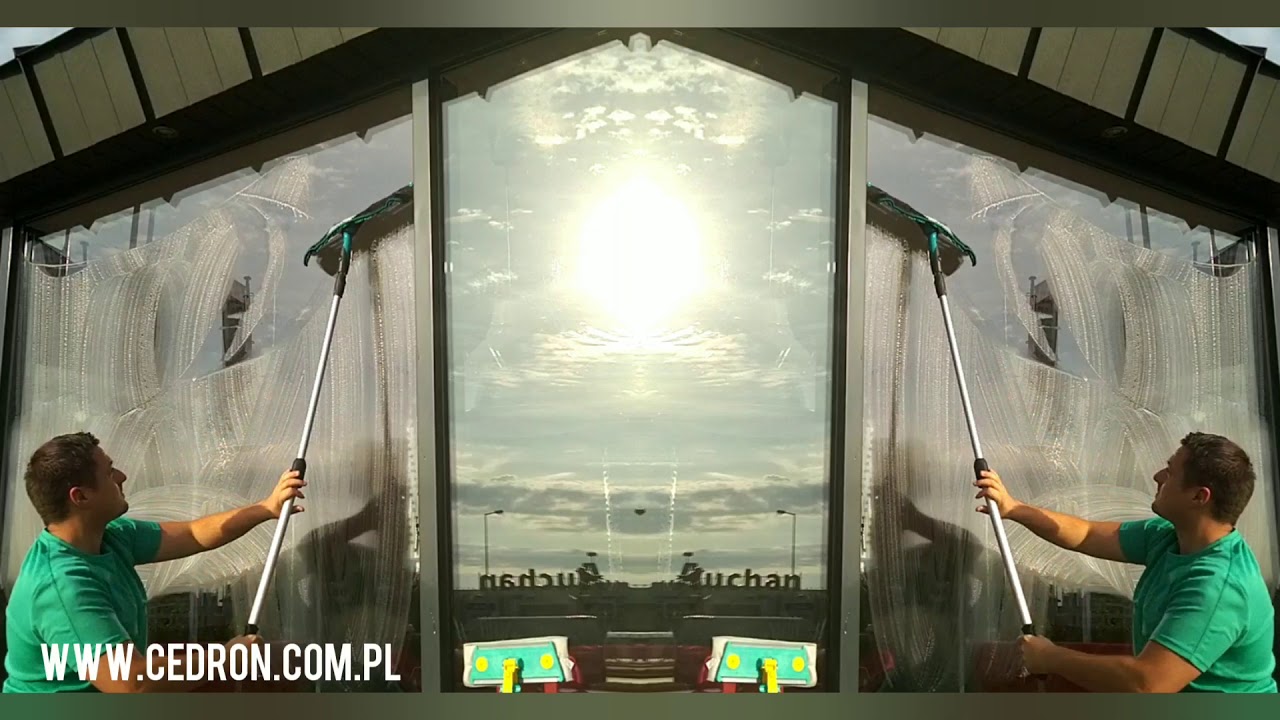 Jak umyć wysokie okna w 60 sekund Ty też tak możesz! Poznaj metody na szybkie mycie okien #shorts