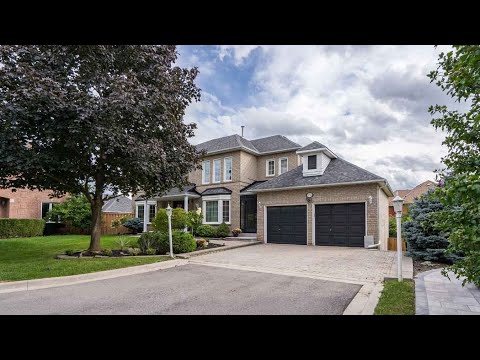 3734 Bishop Strachan Ct, Mississauga, ON L5N 6N9, Canada