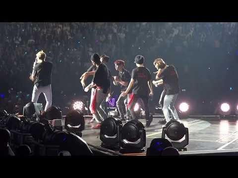 181020 Anpanman  @ BTS방탄소년단Love yourself tour in Paris Fancam Day 2