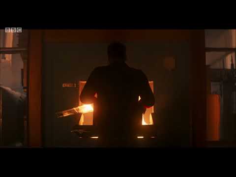 Reconnaissance Dalek mutant attacks Leo! - Doctor Who - Revolution of the Daleks (12x11)