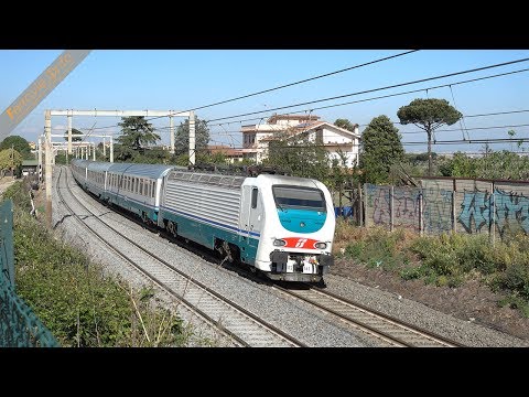 E.402B.161 con Intercity deviato in transito nei pressi di Colle Mattia