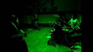 Anti-Tetanika - 30 Secondi Di Nichilismo [Live Midnight Pub 02.12.2011]
