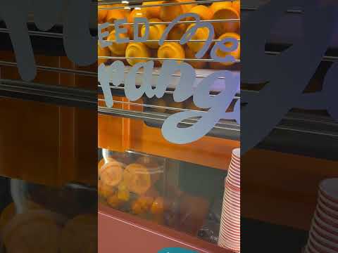 100％ Fresh Orange Juice Vending Machine Feed ME Orange #shorts