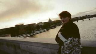 RARE &quot;Throwing Bricks&quot; - Florence and the Machine