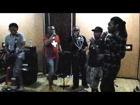 papua dalam cinta pay feat soa soa rehearsal @ studio