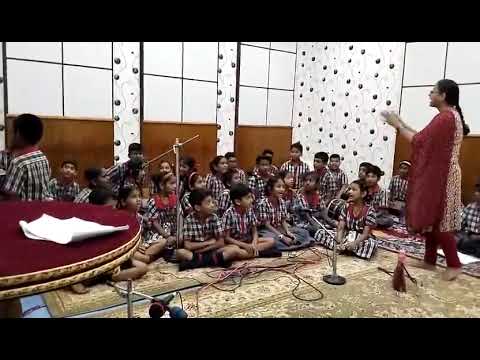 ऑल इंडिया रेडियो पर छात्रों का प्रदर्शन