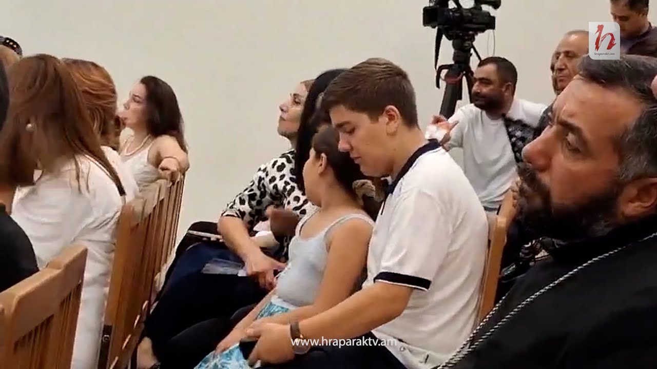 Արթուր Սարգսյանի եւ Դավիթ Գալստյանի երեխաները եկել էին դատարան` տեսնելու իրենց հայրերին