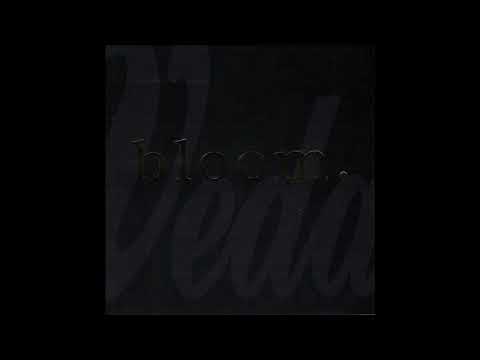 bloom. Veda Hubbell CD