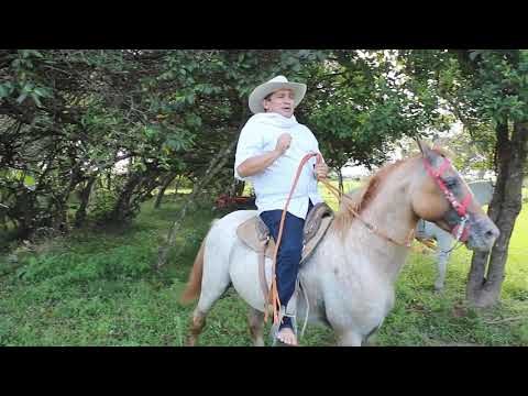 "El LOCO" VILLAMIL TORRES EL CANTANTE COLEADOR