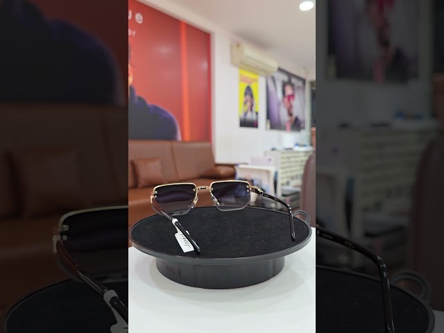Vídeo relacionado con Carrera Gafas de Sol 1070/S BLACK ON GOLD/GREY SHADED 60/17/145 hombre