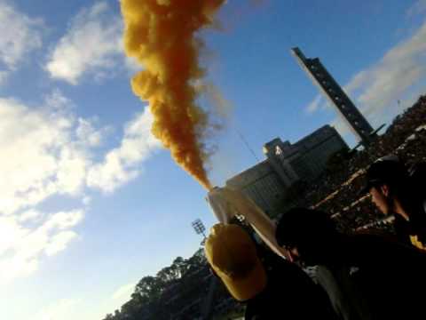 "Barra amsterdam - Peñarol vs la Gallina del uruguay" Barra: Barra Amsterdam • Club: Peñarol