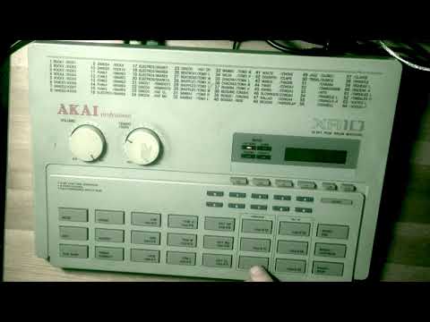 AKAI XR10 DEMO-featuring Juno 6, Dx7 and Sequential Six Trak