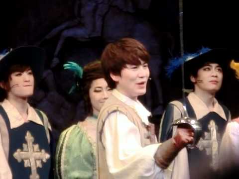110102 THE THREE MUSKETEERS curtain call