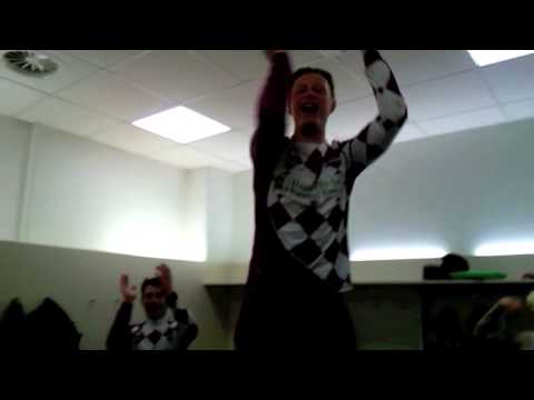 "Zicke Zacke" nach dem 1:0 über Sturm Graz Amateure