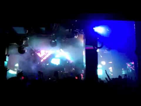 Club Pacha NYC -Benny Benassi "Satisfaction" (Dada life remix)