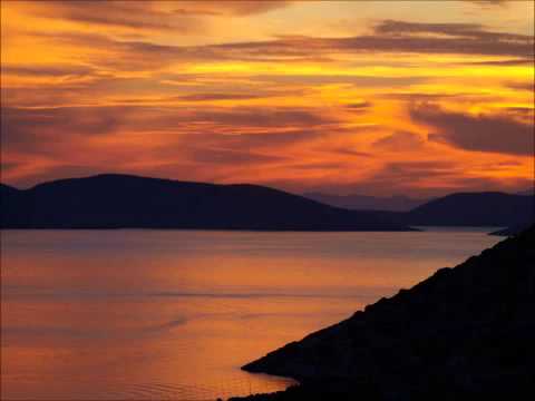 Bonobo - Walk In The Sky (Feat. Bajka) **Amorgos island magic colours**