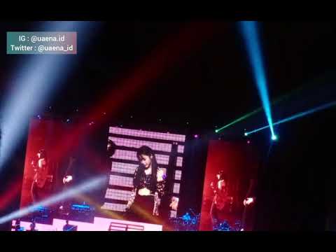 191207 아이유 IU - Lovepoem 러브포엠 in Singapore: IU 'Last Night Story' in Day 2nd