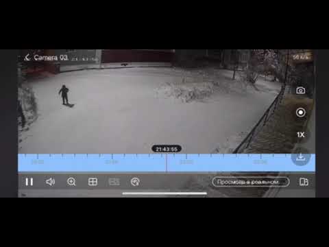 В Якутске мужчина в маске преследовал мальчика: Опубликовано видео