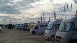 preview picture of video 'Wohnmobil-Stellplatz Gruissan Südfrankreich'