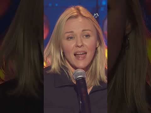 En France, les cours d'Anglais n'ont aucun sens ! 🇬🇧😭 - Lise Dehurtevent #humour #sketch #anglais