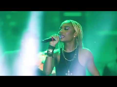 Arya Starr on fire at Johnny's room