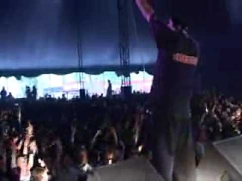Mobbade Barn Med automatvapen Live hultsfred 2003
