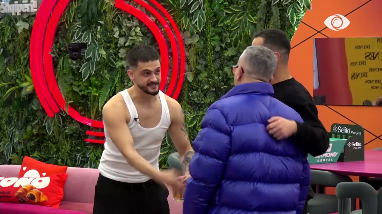 Do merrem me lojën tënde brenda/ Gimbo debaton me Artanin