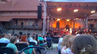 Leon Somov and Jazzu - Ką tu man darai - LIVE @ Trakai Island Castle