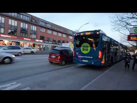 HVV 🚉🚂🚍 Hamburger Verkehrs Verbund. U1 U,Bahn Farmsen& Busse &Straßen Verkehr