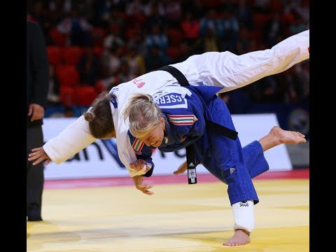 Judo Sode Master Csernoviczki Éva 柔道 袖釣込腰