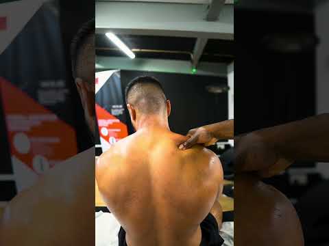 All his pain was relieved #massage #asmr #chest #shorts #foryou #knots