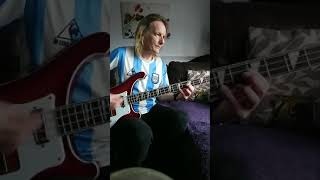 Saltcoats man plays &quot;Out To Lunch&quot; by Motörhead on Bass